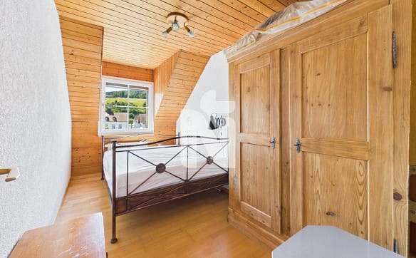 Immobilie in Tenniken - Dorf Idylle, Zentral, viel Potenzial und mit 2.5 Zimmer Einliegerwo... - Bild 9