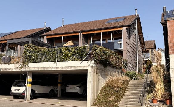 Immobilie in Lätti - Grosszügiges Familienhaus mit zwei Terrassen und Garten - Bild 1