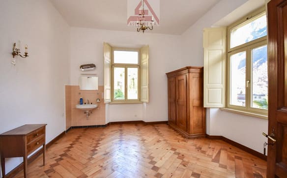 Immobilie in Semione - Historische Villa mit privatem Park / Villa storica con parco privato - Bild 5