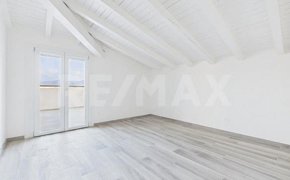 Immobilie in Ponte Tresa - Lake View Residence – Il Tuo Rifugio sul Lago di Lugano (Italia) - Bild 8