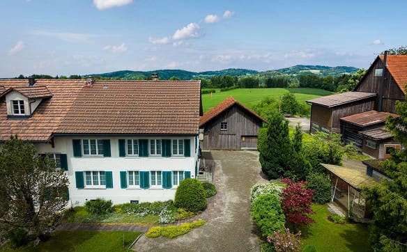 Immobilie in Wildberg - 9-Zimmer-Doppeleinfamilienhaus in Wildberg kaufen - Dorfrandlage - Bild 1