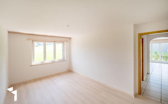 Immobilie in Cortébert - Fehr Immobilien - Komfortable 4.5-Zi.-Wohnung an idyllischer Lage - Bild 6