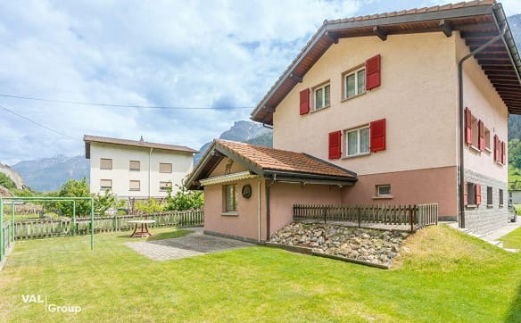 Immobilie in Brigerbad - Interessantes Haus mit vielen Zimmern und flexibler Nutzung - Bild 1