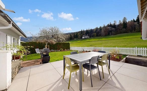 Immobilie in Savagnier - Entre nature et élégance : superbe villa avec piscine intérieure! - Bild 1