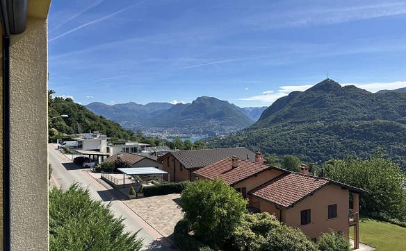 Immobilie in Agra - AGRA - COLLINA D'ORO attico duplex 5.5 locali vista lago e montagne - Bild 0
