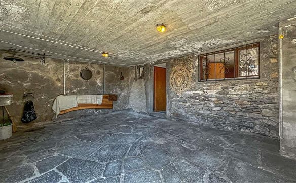 Immobilie in Breno - AFFASCINANTE RUSTICO CON SPLENDIDA VISTA APERTA SULLE MONTAGNE - Bild 1