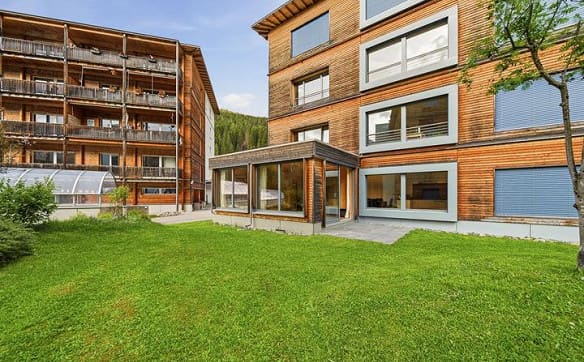 Immobilie in Davos Dorf - HOCHWERTIGE 3.5 ZIMMER GARTENWOHNUNG ZENTRAL IN DAVOS - Bild 5