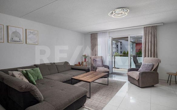 Immobilie in Buttikon Sz - 4.5-Zimmer-Wohnung mit sonnigem Balkon und hochwertiger Ausstattung... - Bild 5