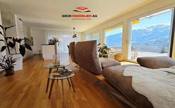 Immobilie in Heiligkreuz - Neuwertige, riesige 5 ½-Zimmer-Terrassenwohnung mit schönstem Talblick - Bild 0