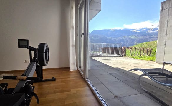 Immobilie in Heiligkreuz - Neuwertige, riesige 5 ½-Zimmer-Terrassenwohnung mit schönstem Talblick - Bild 12