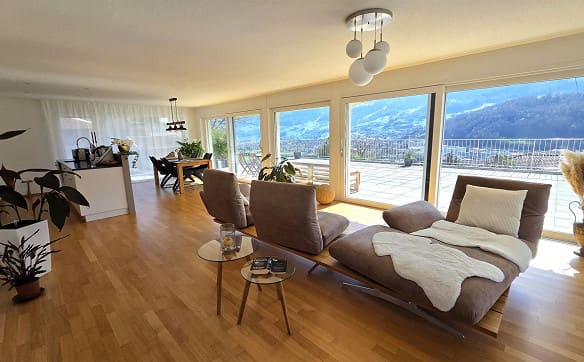 Immobilie in Heiligkreuz - Neuwertige, riesige 5 ½-Zimmer-Terrassenwohnung mit schönstem Talblick - Bild 16