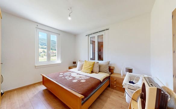 Immobilie in Sonceboz-sombeval - Maison avec 2 appartements, grand jardin & fort potentiel - Bild 3