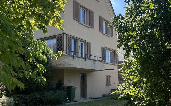 Immobilie in Flurlingen - Ein Haus voller Möglichkeiten – gestalten Sie Ihr neues Zuhause - Bild 1