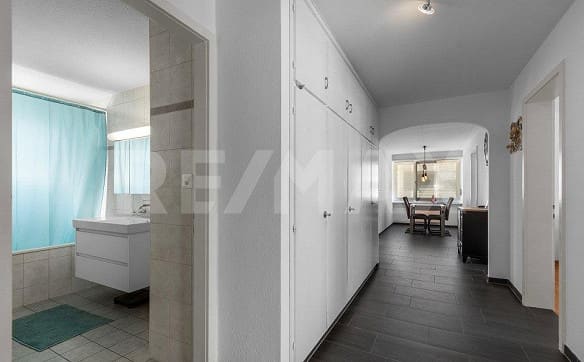 Immobilie in Landquart - Wohnkomfort mit Aussicht - 4 ½ Zimmer-Dachwohnung in gepflegtem Dre... - Bild 6
