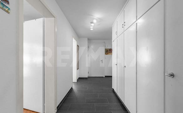 Immobilie in Landquart - Wohnkomfort mit Aussicht - 4 ½ Zimmer-Dachwohnung in gepflegtem Dre... - Bild 9