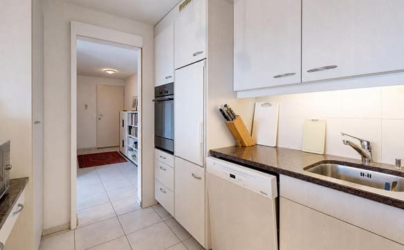Immobilie in Rüfenacht Be - Gepflegte 3.5 Zimmer Wohnung mit Cheminée und Balkon - Bild 3