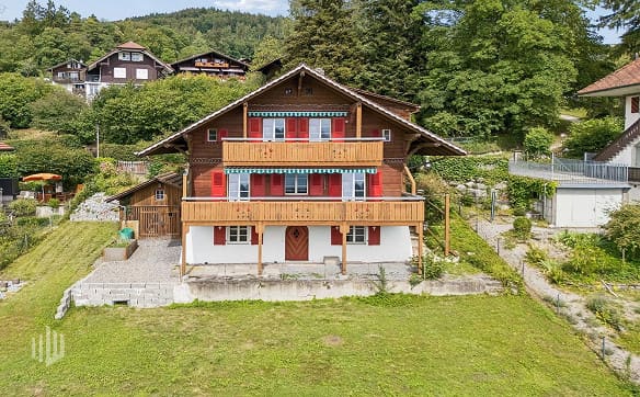 Immobilie in Hilterfingen - ImmoWyss -  Zweifamilienhaus an beliebter Wohnlage in Hilterfingen - Bild 0