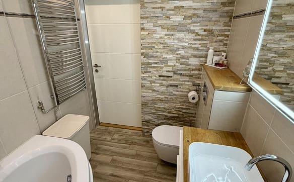 Immobilie in Zizers - Stilvoll sanierte 3.5-Zimmer mit Whirlpoolbadewanne,  - Bild 7