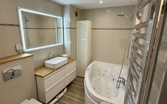 Immobilie in Zizers - Stilvoll sanierte 3.5-Zimmer mit Whirlpoolbadewanne,  - Bild 8