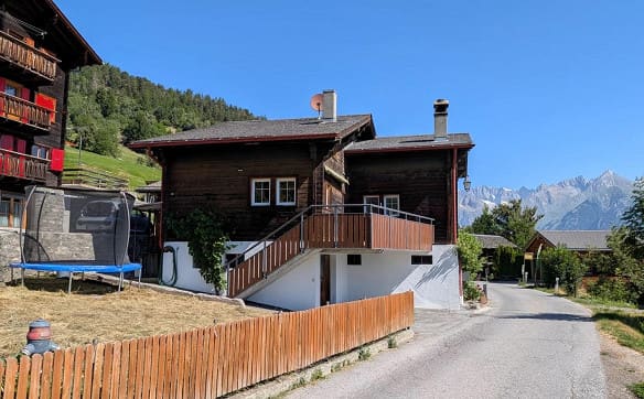 Immobilie in Zeneggen - Einfamilienhaus mit Stall in Zeneggen - Bild 1