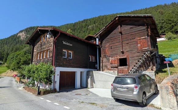 Immobilie in Zeneggen - Einfamilienhaus mit Stall in Zeneggen - Bild 2