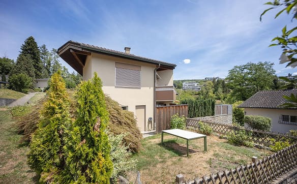 Immobilie in Künten - Attraktives 4,5-Zimmer-Einfamilienhaus an familienfreundlicher Wohnlag - Bild 2