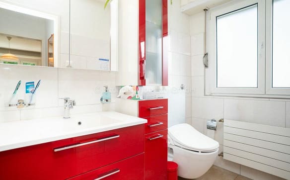 Immobilie in Dorf - 3.5-Zimmerwohnung im Hochparterre mit Balkon und vielseitigen Neben... - Bild 10