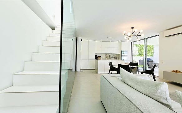 Immobilie in Villa Luganese - Villa contemporanea con piscina a Villa Luganese - Bild 12
