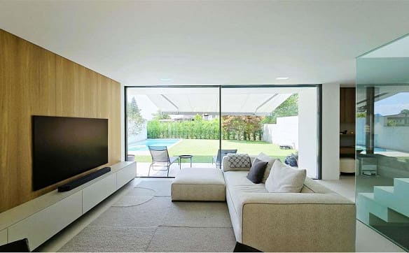 Immobilie in Villa Luganese - Villa contemporanea con piscina a Villa Luganese - Bild 3