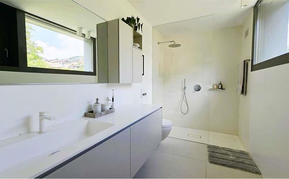 Immobilie in Villa Luganese - Villa contemporanea con piscina a Villa Luganese - Bild 7