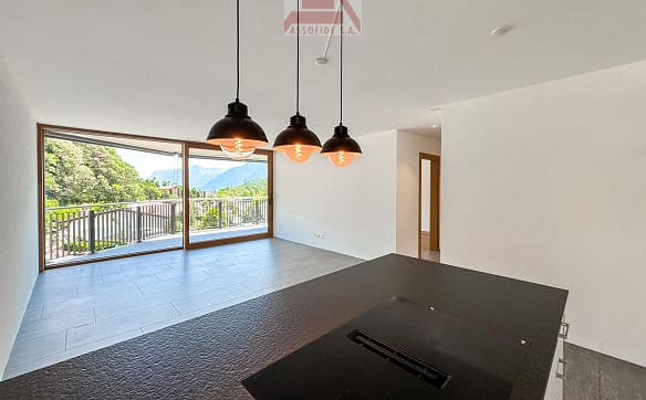 Immobilie in Arcegno - Die Eleganz der Schlichtheit / L'eleganza della semplicità - Bild 2