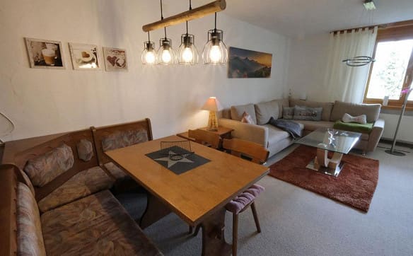 Immobilie in Obersaxen - Die heimelige Wohnung  in Obersaxen mit Ski-in und Ski-out - Bild 2