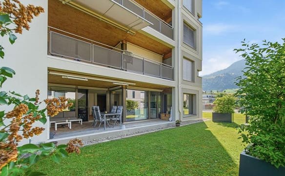 Immobilie in Schüpfheim - 2.5 ZIMMER GARTENWOHNUNG AUF 85 M² - TOPMODERNE ARCHITEKTUR - Bild 0