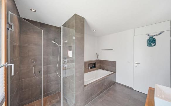 Immobilie in Schüpfheim - 2.5 ZIMMER GARTENWOHNUNG AUF 85 M² - TOPMODERNE ARCHITEKTUR - Bild 5