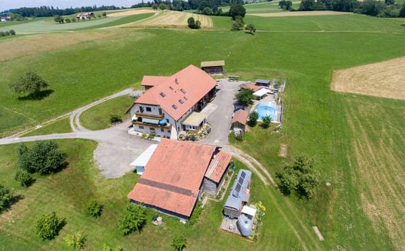 Immobilie in Tafers - Mehr als ein Bauernhaus - drei Wohnungen und unzählige Möglichkeiten - Bild 1