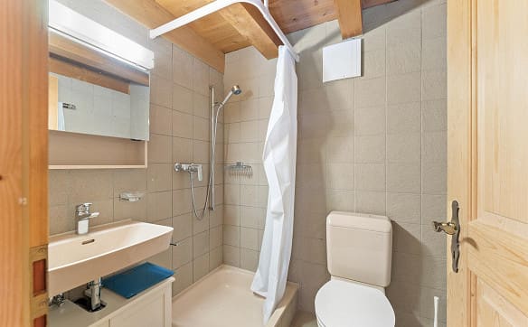 Immobilie in Seedorf Be - Viel Platz, viel Holz, viel Aussicht – 4.5 Zimmer im Berner Seeland - Bild 13