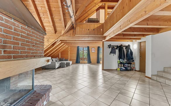Immobilie in Seedorf Be - Viel Platz, viel Holz, viel Aussicht – 4.5 Zimmer im Berner Seeland - Bild 3