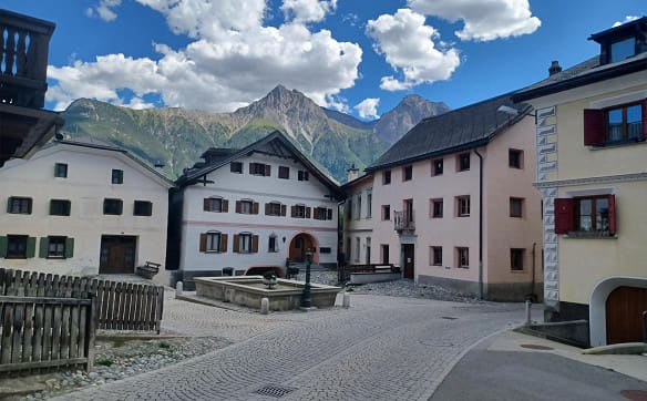 Immobilie in Sent - Traditioneller Charme trifft auf Bergpanorama in Sent - Bild 15