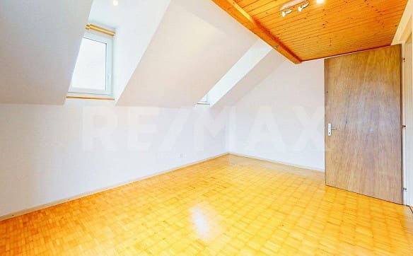Immobilie in Uzwil - Teilrenoviertes Einfamilienhaus mit viel Platz und Potenzial - Bild 9