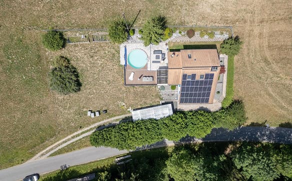 Immobilie in Guggisberg - Freistehendes Einfamilienhaus mit Pool und viel Umschwung - Bild 2