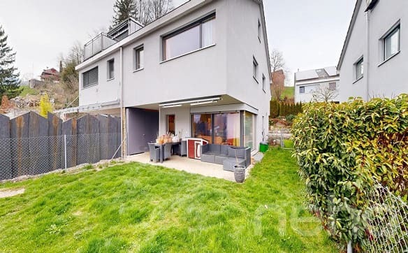 Immobilie in Morschach - Grosszügiges Doppeleinfamilienhaus an familienfreundlicher Lage - Bild 1