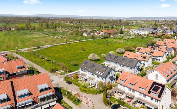 Immobilie in Oberwil Bl - Charmantes Reiheneckhaus mit Garten in ruhiger Lage von Oberwil - Bild 0