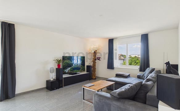 Immobilie in Schafisheim - Sonniger Balkon/Wintergarten, zwei Garagenboxen und Partykeller zur... - Bild 1