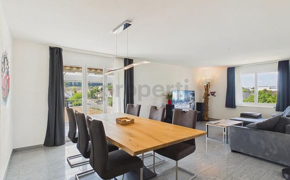 Immobilie in Schafisheim - Sonniger Balkon/Wintergarten, zwei Garagenboxen und Partykeller zur... - Bild 3