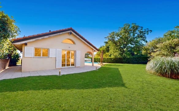 Immobilie in Champagne - Champagne : Villa familiale avec piscine chauffée, sans vis- à- vis - Bild 2