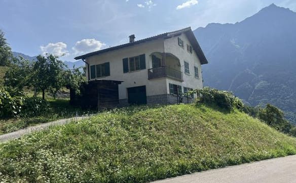 Immobilie in Marolta - Casa 7.5 locali con bel giardino  / Haus mit schönem Garten - Bild 0