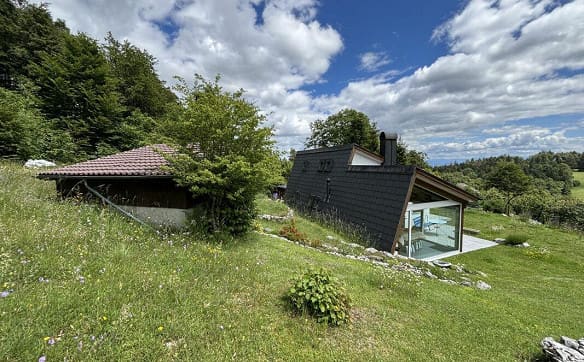 Immobilie in Orvin - Exklusives Ferienhaus mit grossem Umschwung an äusserst ruhiger Lage - Bild 0