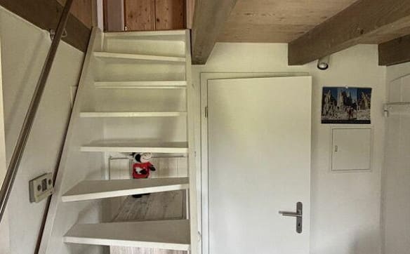 Immobilie in Orvin - Exklusives Ferienhaus mit grossem Umschwung an äusserst ruhiger Lage - Bild 10