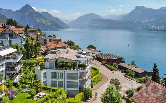 Immobilie in Ennetbürgen - Exklusive Terrassenwohnung mit Panorama-Seesicht - Bild 0