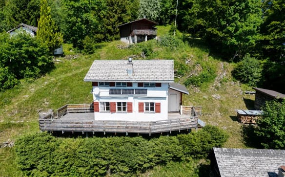 Immobilie in Näfels - Freistehendes Ferienhaus mit traumhaften Ausblick auf den Walensee ... - Bild 0